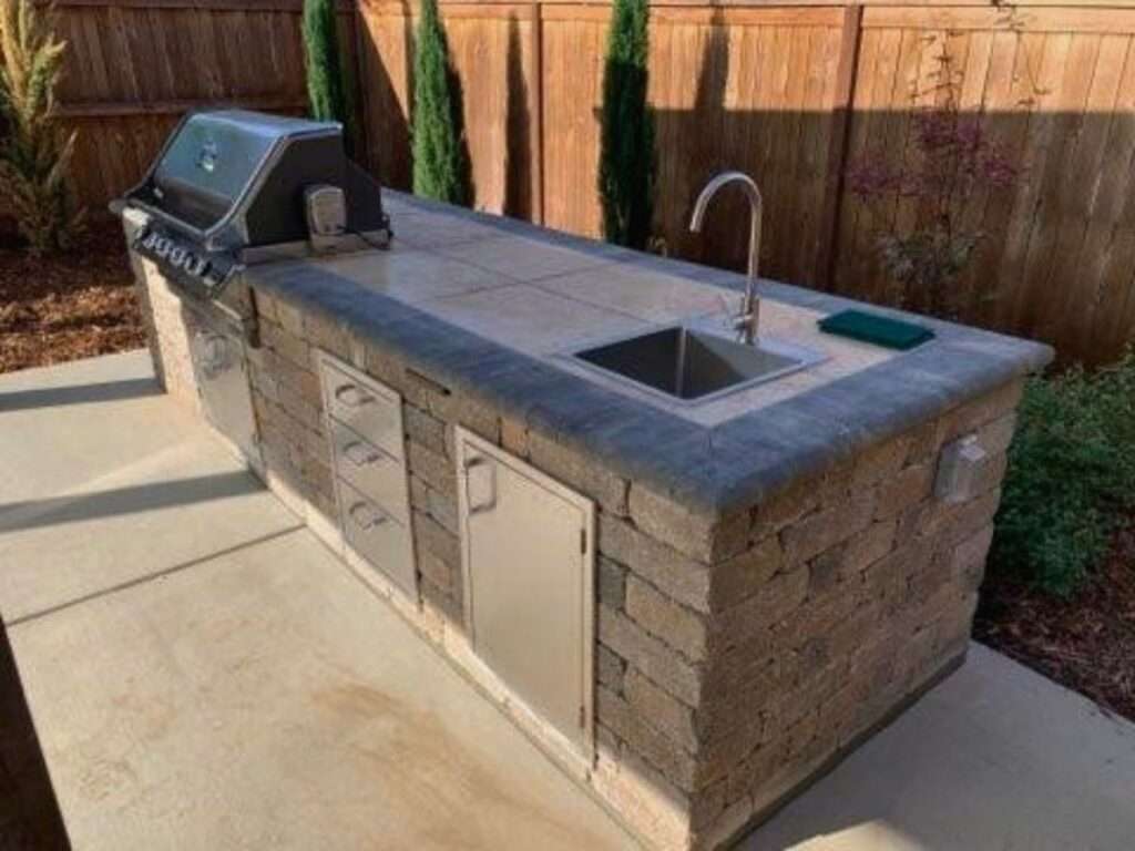 Outdoor Kitchens and BBQ's