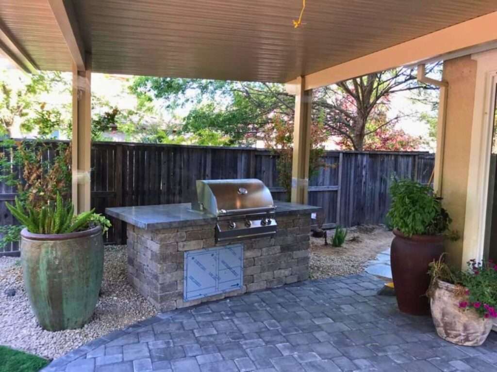 Outdoor Kitchens and BBQ's